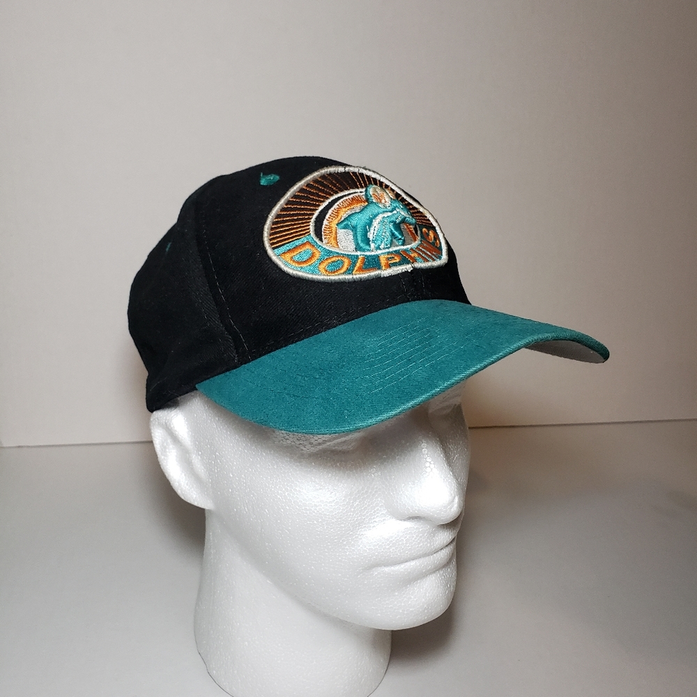 Vantage Miami snapback hat